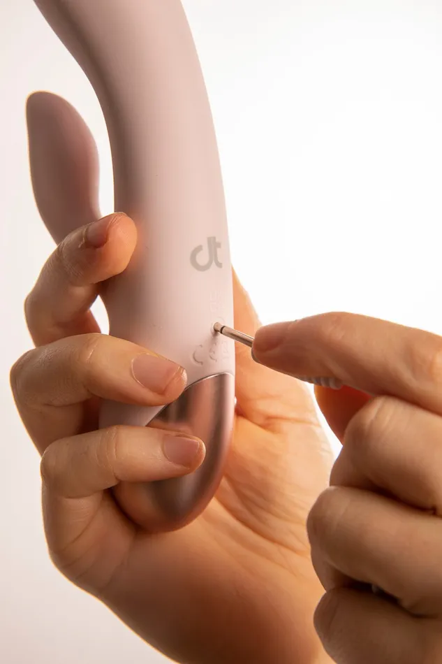 Coco Rabbit Vibratore in Silicone Rosa | TONGA Female Sex Toys
