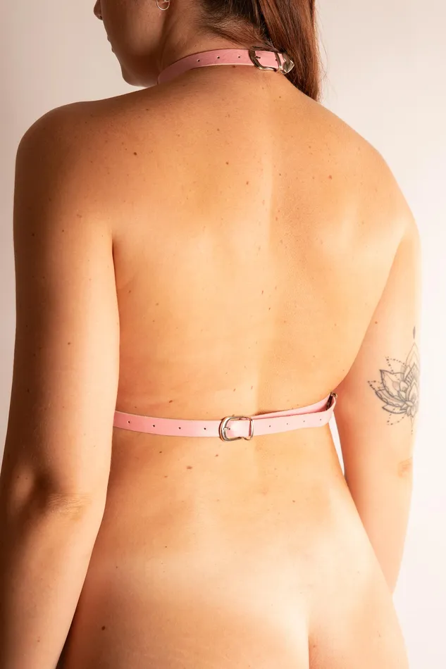 Female Sex Toys | YIWU Top Harness con Cuori & Anello in Eco Pelle